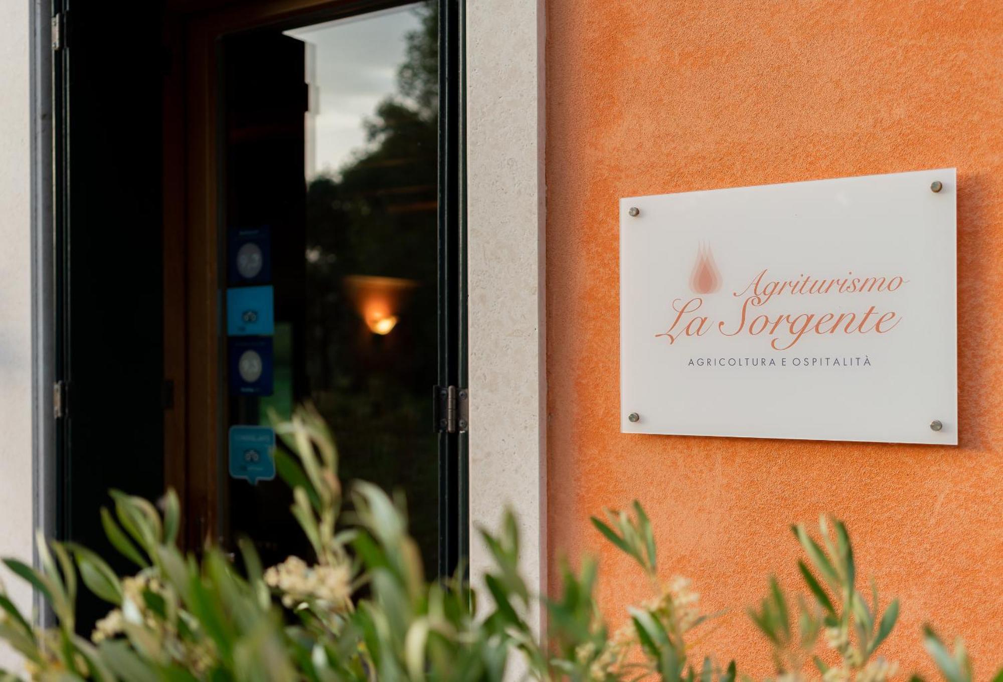 Agriturismo La Sorgente Camerano Kültér fotó